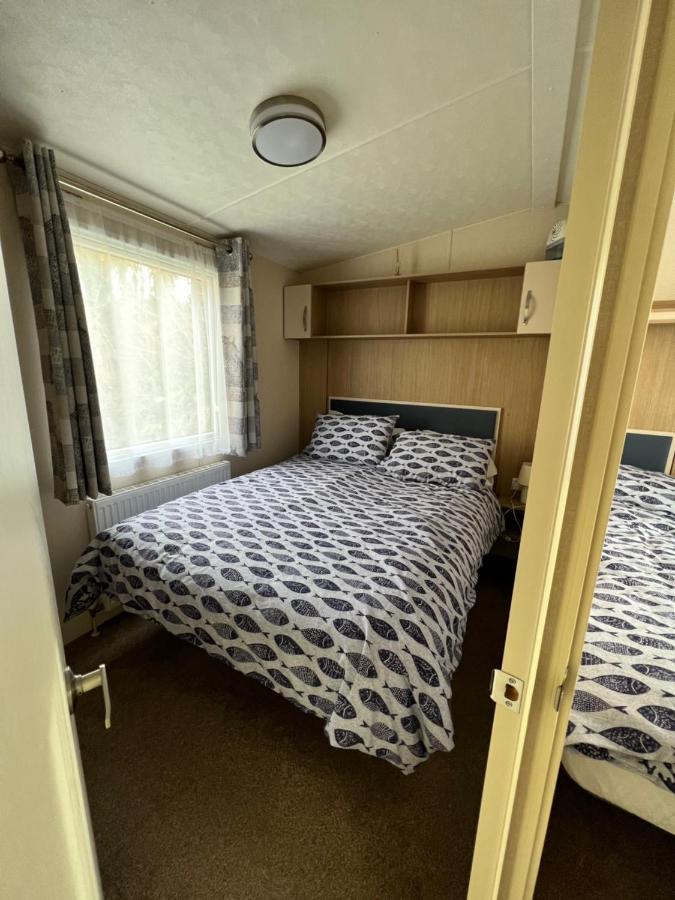 Mollys Retreat Pet Friendly Three Bed Caravan With Small Garden Newquay Bay Resort Quieter Area Of Park Exteriör bild