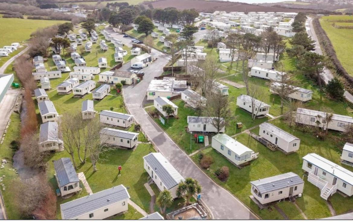 Mollys Retreat Pet Friendly Three Bed Caravan With Small Garden Newquay Bay Resort Quieter Area Of Park Exteriör bild